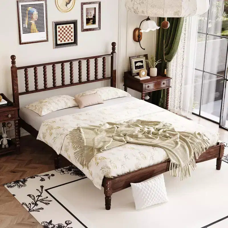 Queen Size Wood Platform Bed with Gourd Shaped Headboard, Retro Style Bed with Wooden Slat Support - ModernLuxe