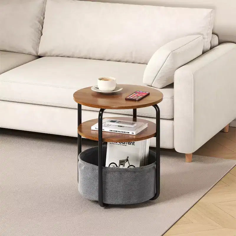 Petite table d'appoint ronde avec panier de rangement en tissu, table de chevet ronde à 3 niveaux de 60 cm de hauteur, table d'angle vintage pour canapé