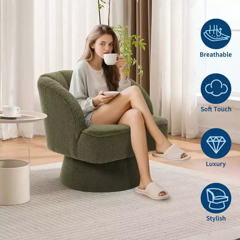 Fauteuil crapaud moderne, pivotant à 360°, avec dossier rayé incurvé et assise large et rembourrée, adapté aux salons, chambres à coucher.